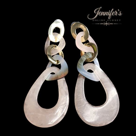 3/$25 a new day Genuine Shell Gold Oval Dangle Earrings - Picture 7 of 10